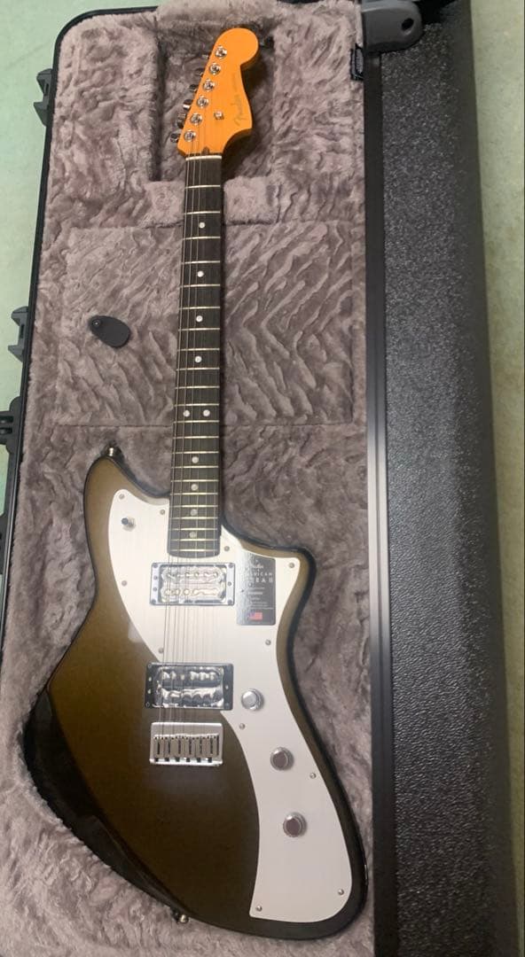 ナルト　Fender American Ultra Ⅱ Meteora