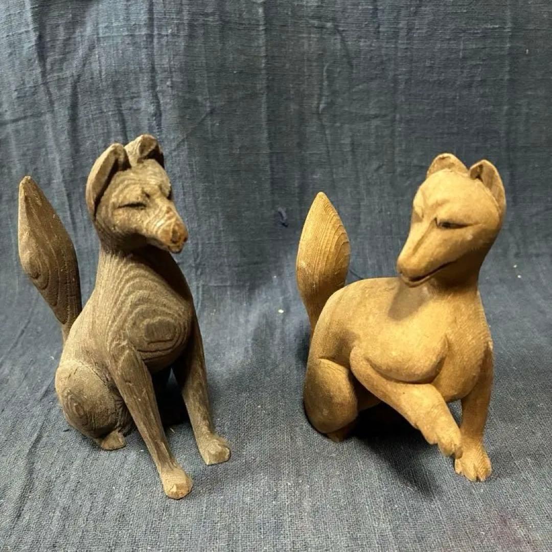 阿吽の狐一対　木彫りの狐　神棚に鎮座していた狐　江戸時代