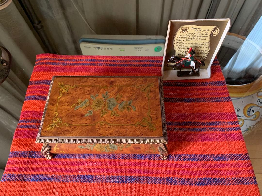 リュージュ　楡のこぶ材に真鍮としろめの象眼