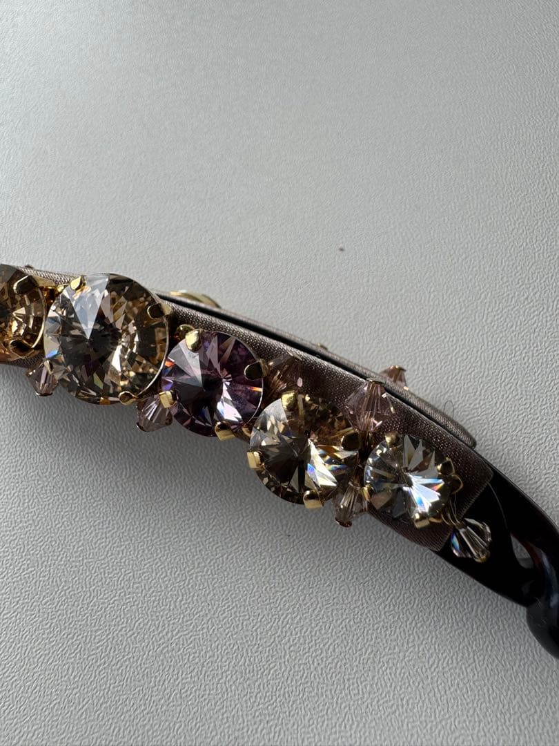 complex bis バナナクリップ　レディアリーストーン　ピンクミックス