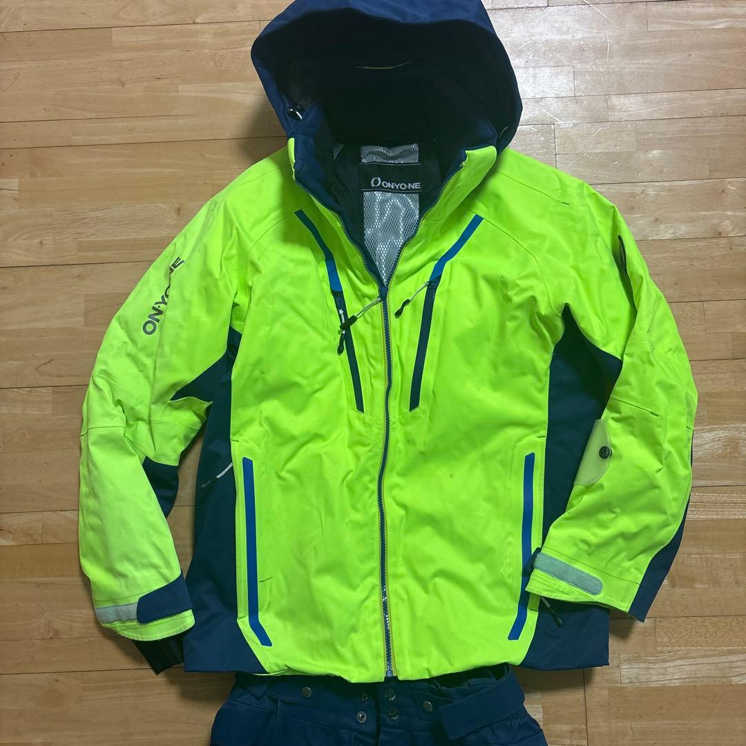 オンヨネONYONEスキーウエア　M