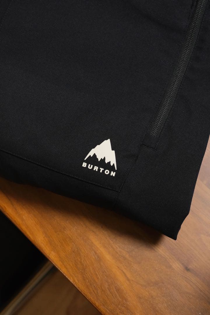 BURTON スキーウェア ブラック ロゴ入り