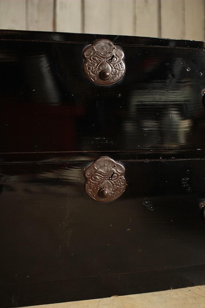 綺麗な巾着金具庄内箪笥　2段　タンス　収納　古家具　古民家　時代家具