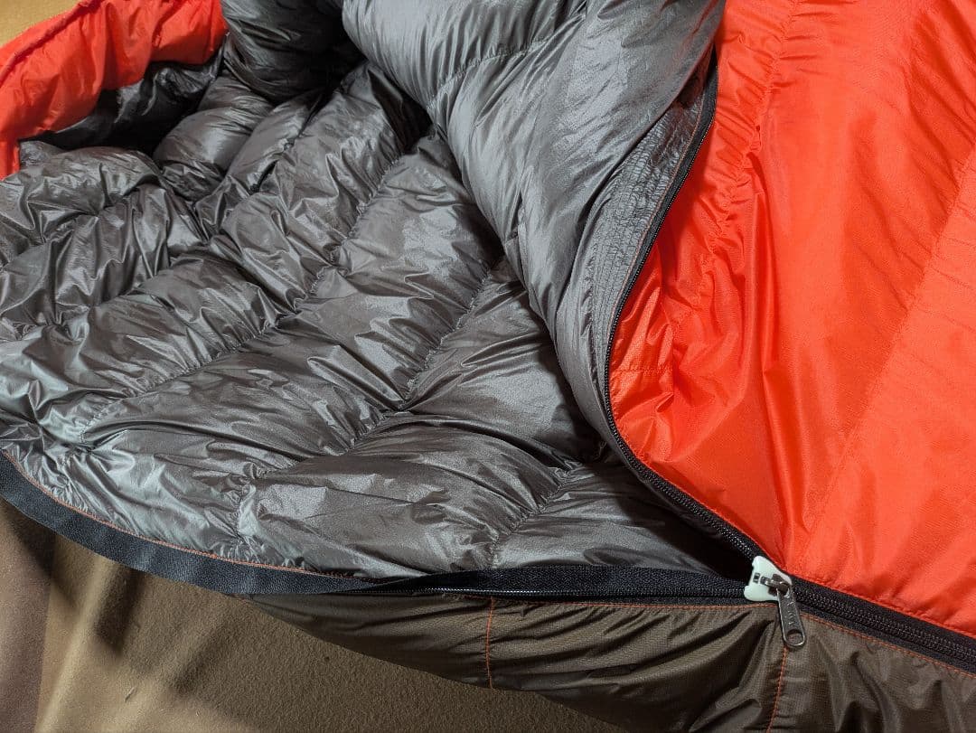 ★美品★NANGA ナンガ　オーロラライト　900DX　レギュラー　RED