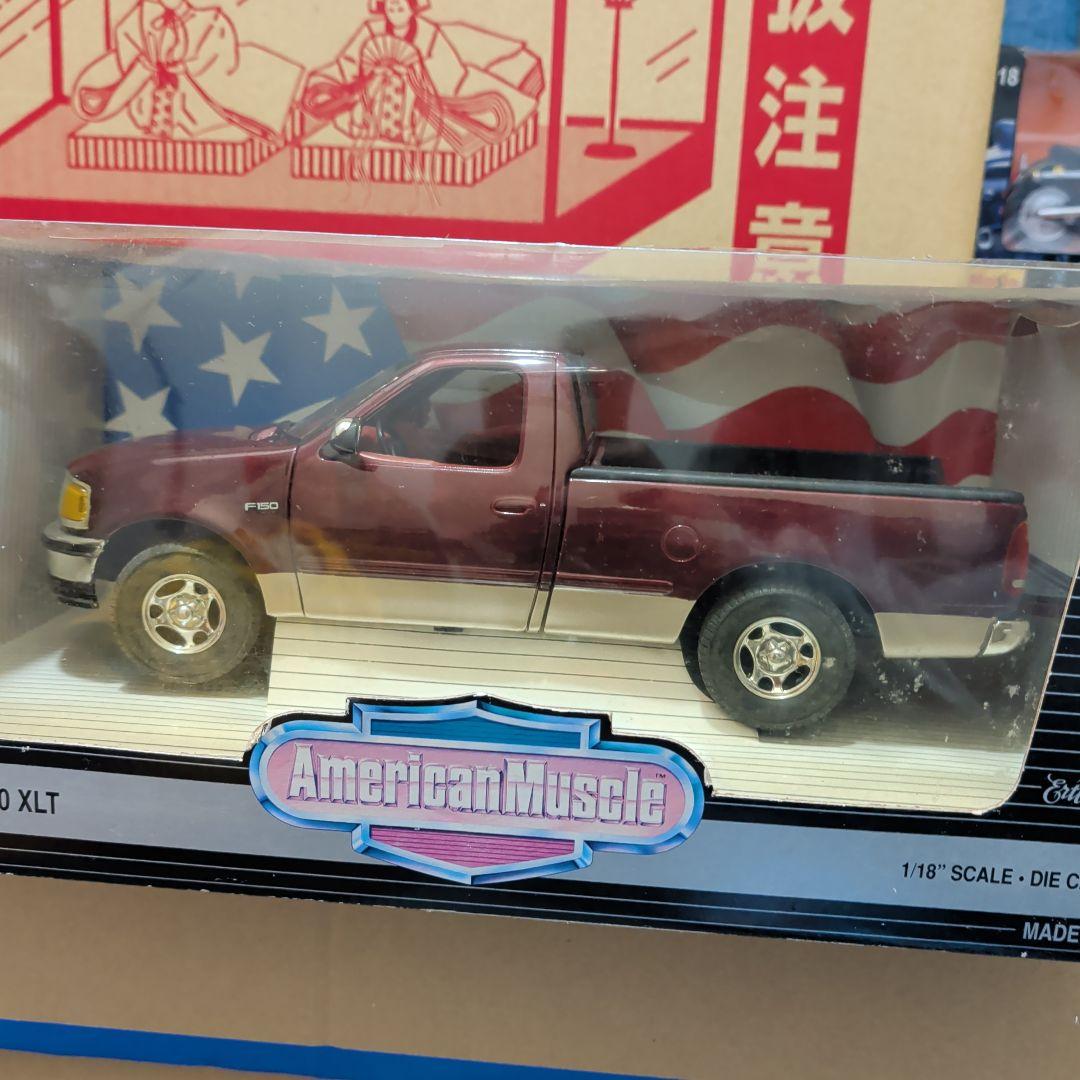 1997 Ford F150 XLT 1/18 ダイキャストモデル