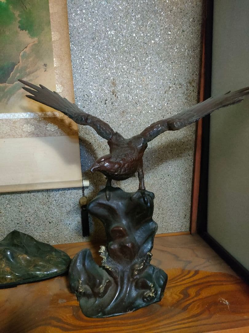 飛翔する鷲 彫刻像 鷲オブジェ