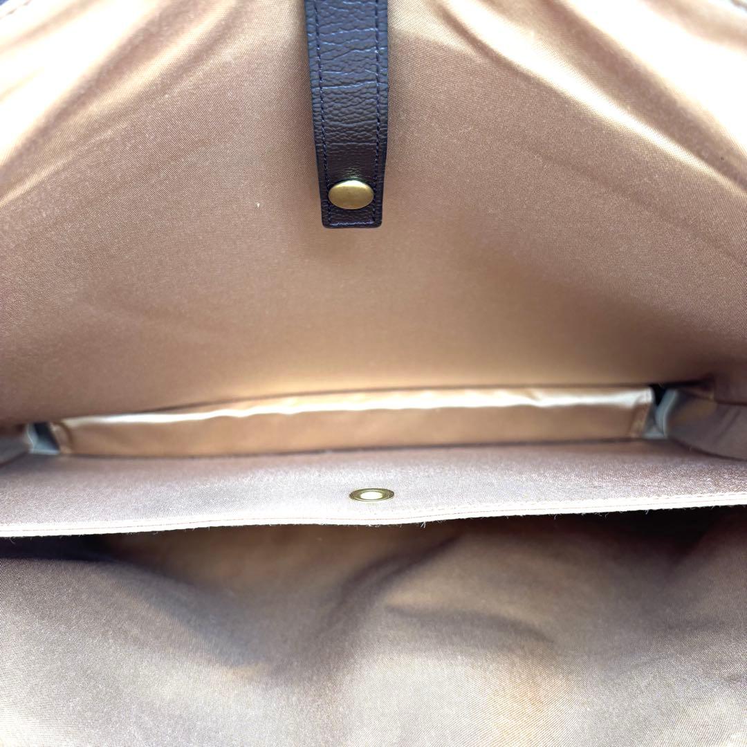 美品 サマンサキングズ ビジネスバッグ クロコ型押し レザー A4 PC可 茶