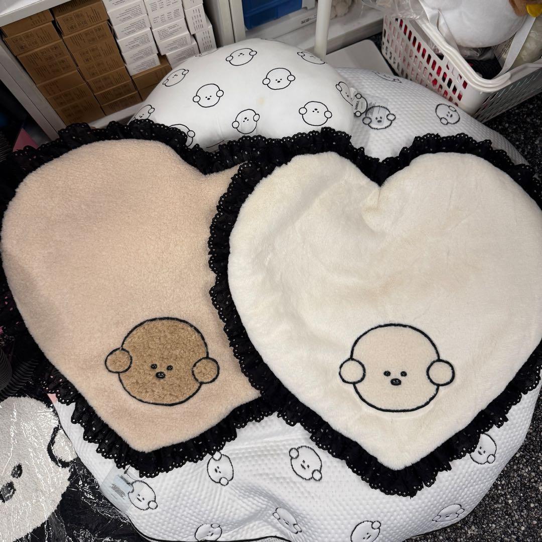 【新品未使用】大人気！韓国犬雑貨ブランド「JUMINE」MONGGU ボアマット