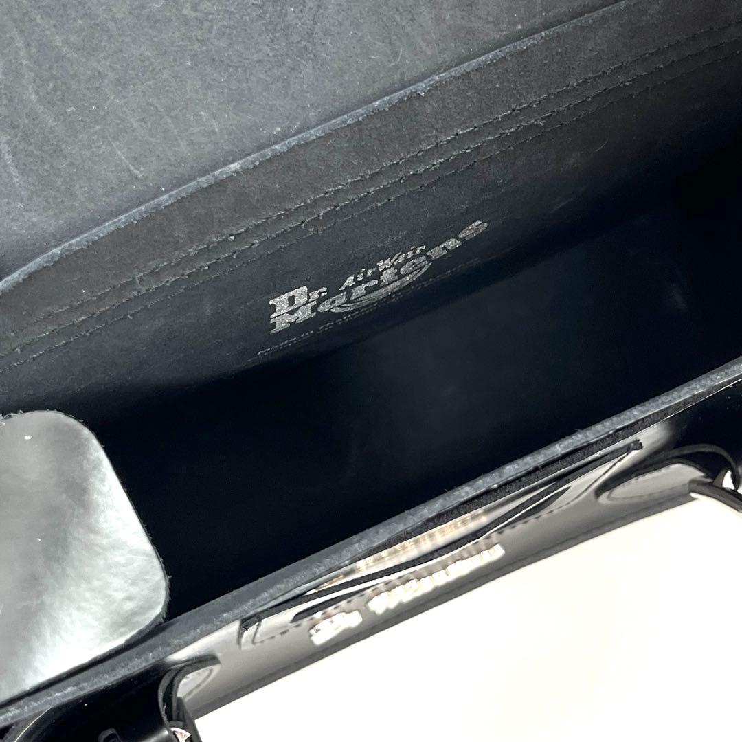 ドクターマーチン　ショルダーバッグ　レザー　サッチェルバッグ　クロスボディ