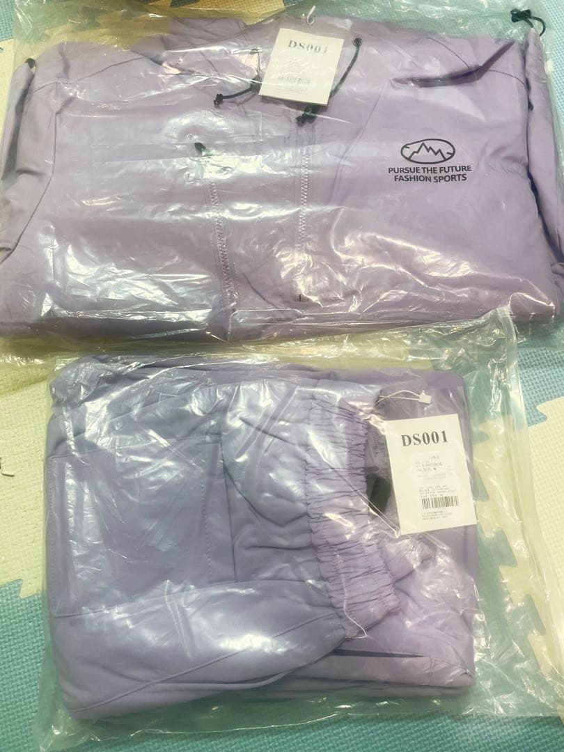 【ラスト1点、限定価格】ブラック スノーボード 上下セット レディース　防水防風