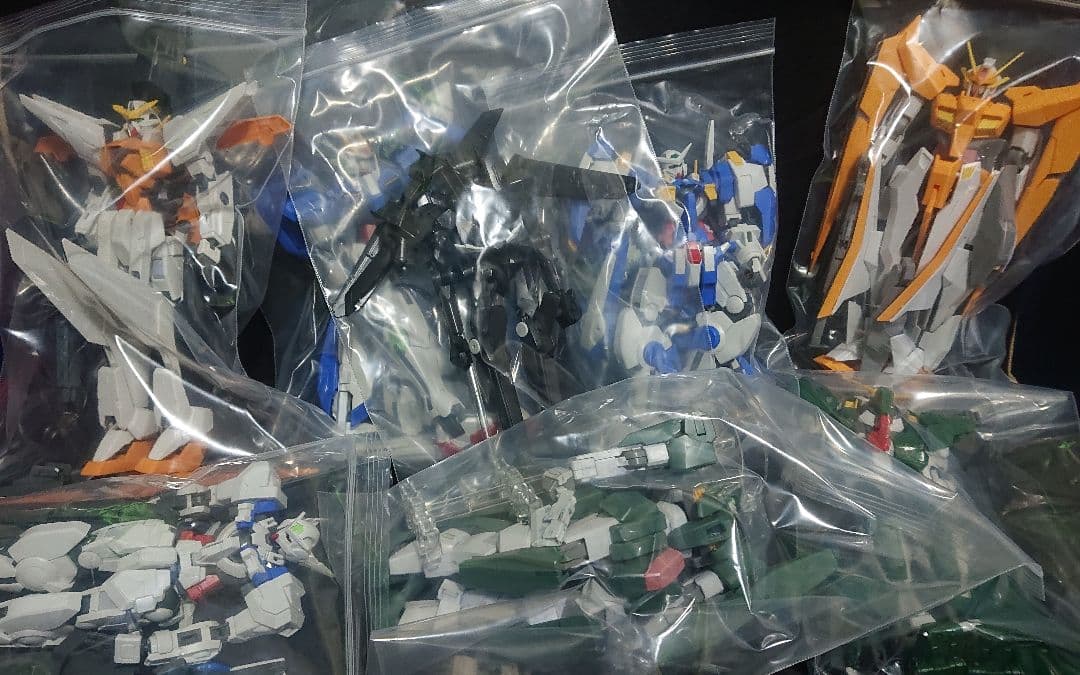 ガンプラ ジャンク品 1/100ダブルオー系 当時品 8体セット