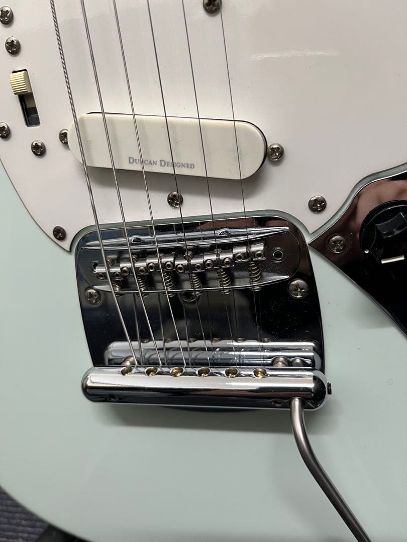 Squier vintage modified Mustang ローズ指板