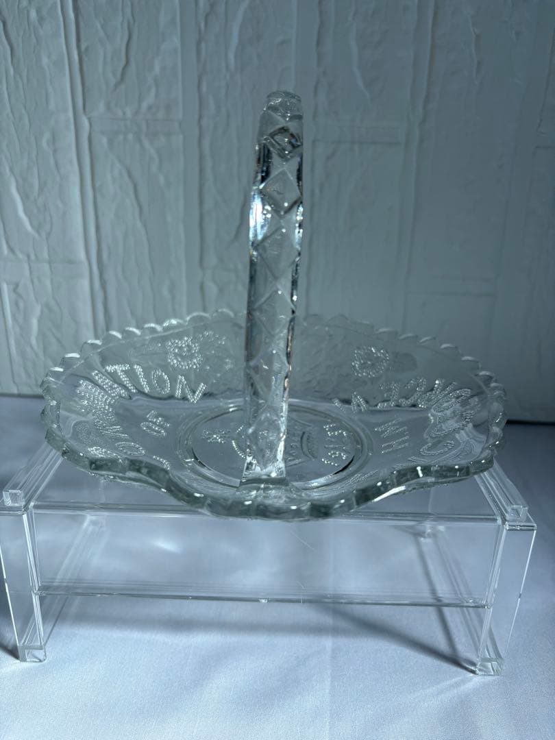 イギリスアンティーク　コロネーション ハンドル付きバスケット