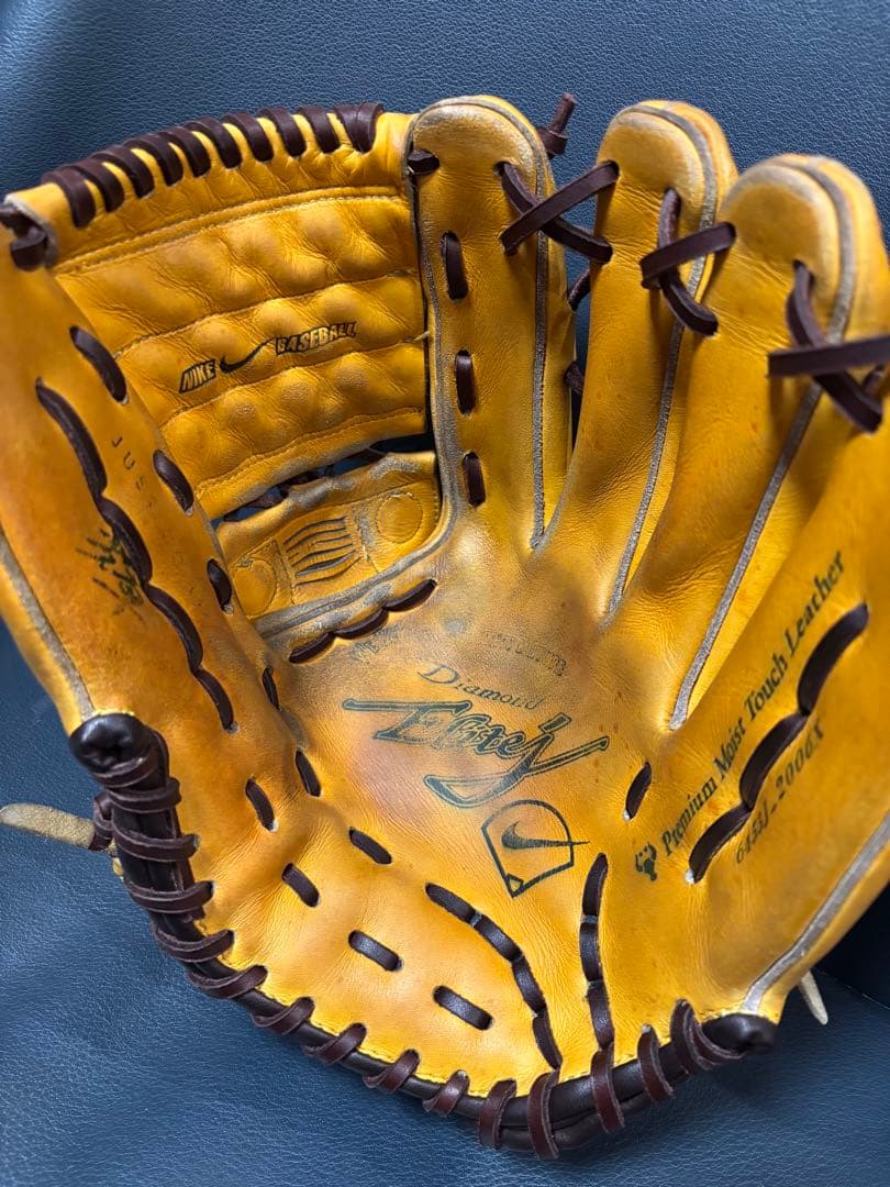 【匿名配送】入手困難ナイキ　硬式オリジナルカスタム　ダルビッシュモデル　投手