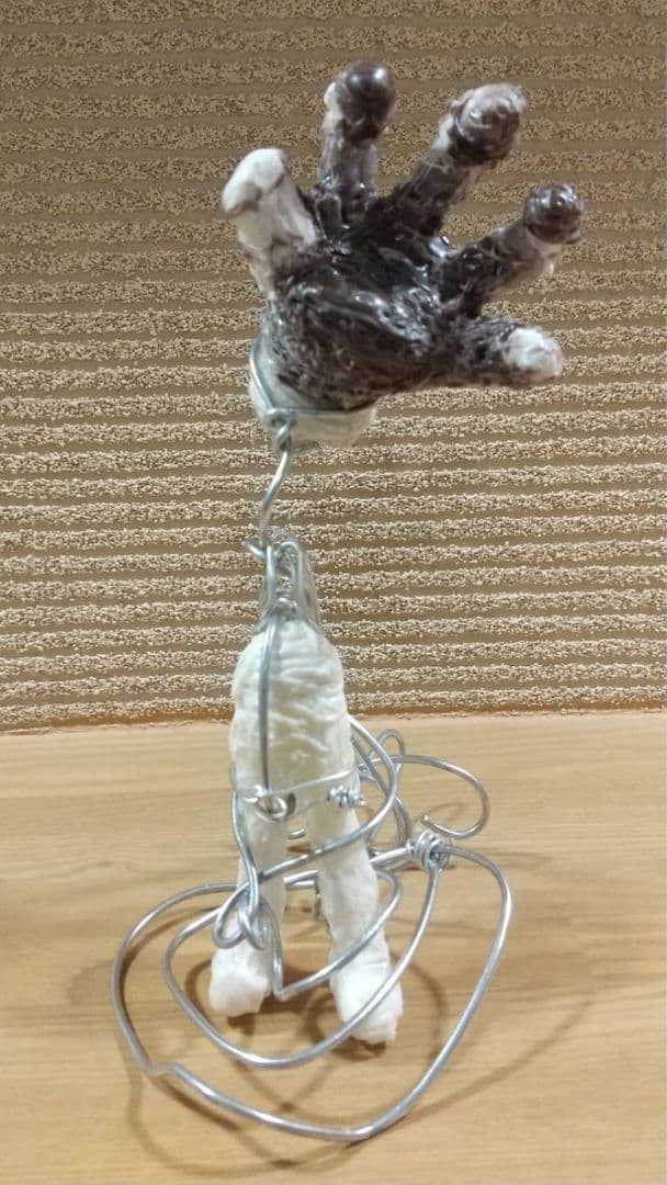 唯一特製！#奨学金返済 に『宇宙服』〜或る物体〜