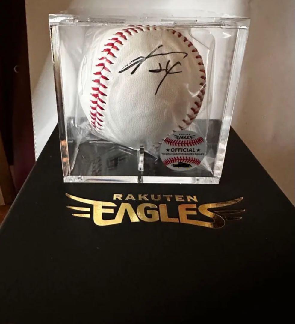 楽天イーグルス 黒川史陽選手　直筆サイン入りボール ケース　飾り台付　新品