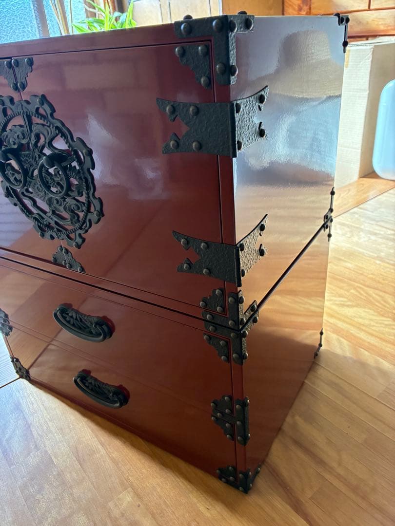 【値下げ中】伝統的な日本の木製箪笥