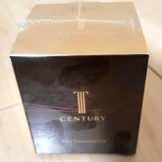 トワニー センチュリー ザ・ファンデーション