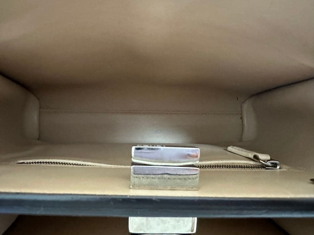 【たかちゃん】FENDI フェンディ ピーカブー