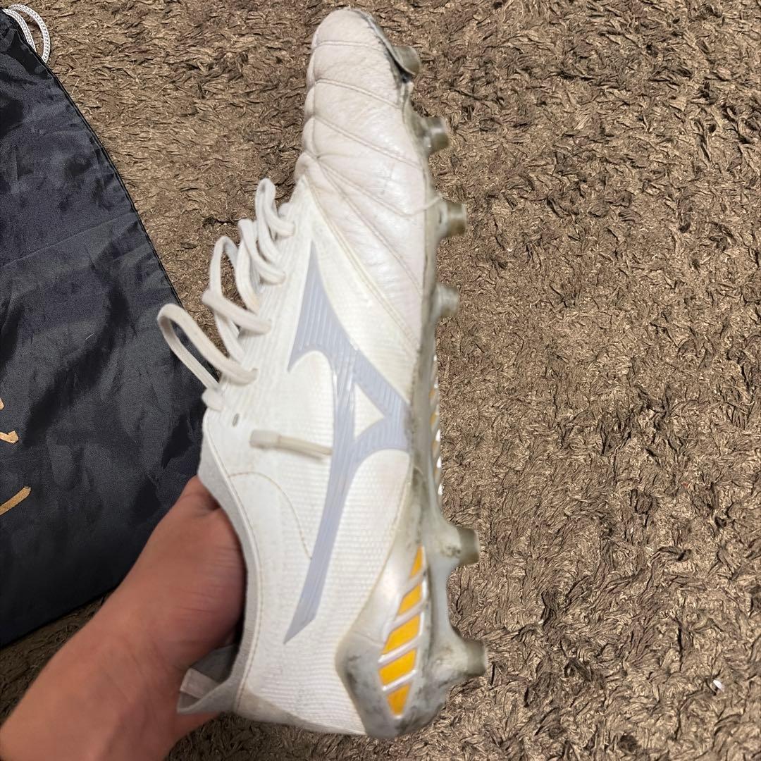 ミズノ モレリアNEO3 シャイニングカラー