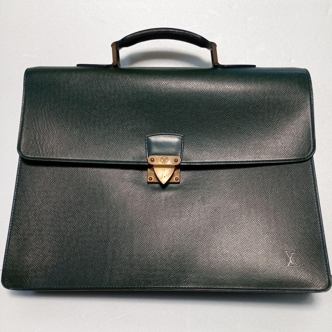 ルイヴィトン　 タイガ　ブリーフケース　グリーン ビジネスバッグ