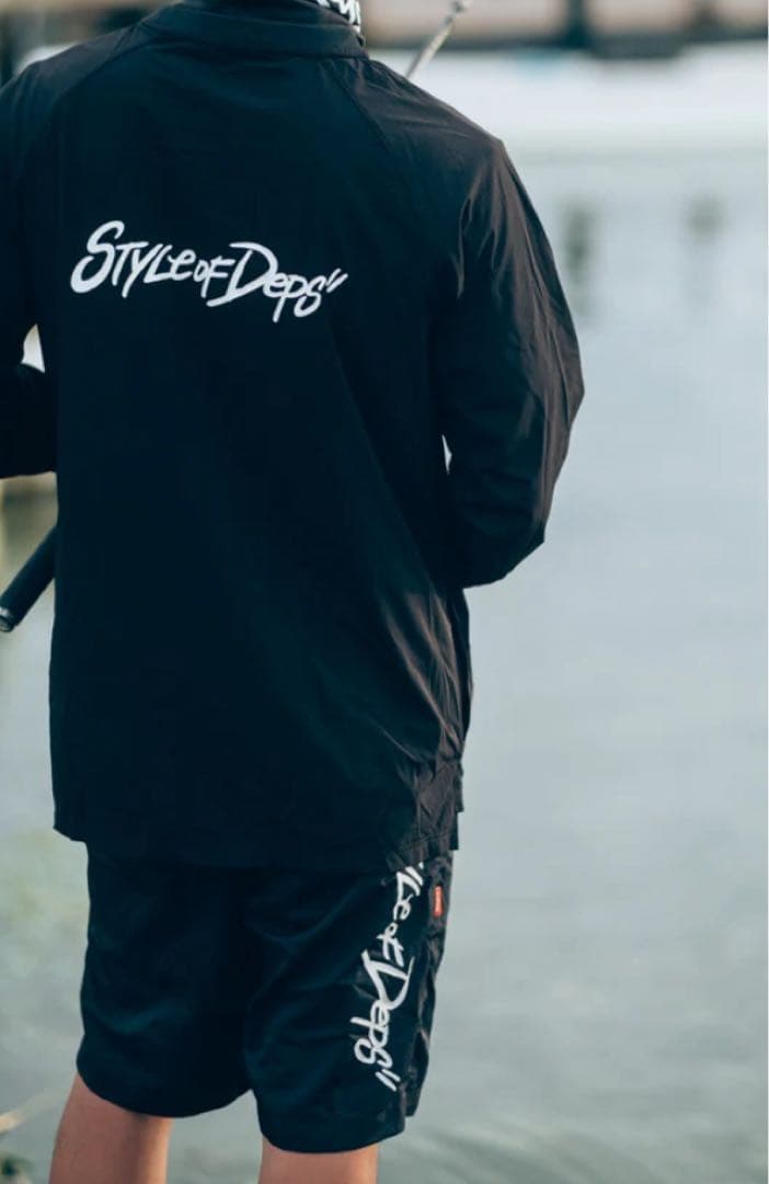 美品！デプス ナイロン ドライ ストレッチプルオーバー UV 紫外線