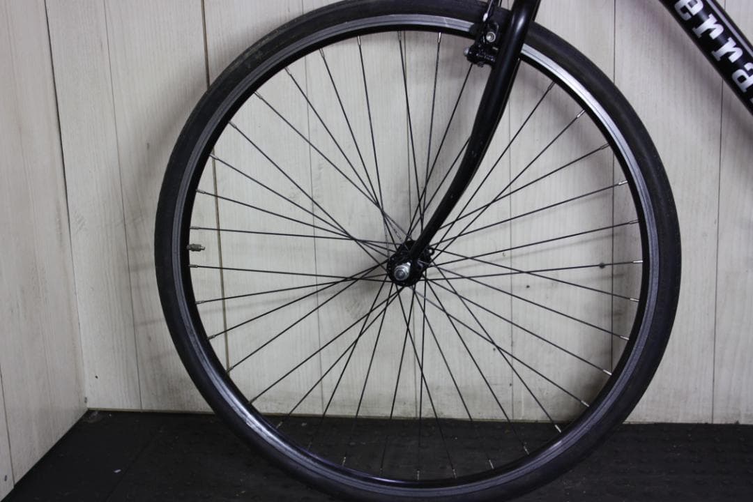 FERRARIフェラーリ 700C アルミ シマノ7速430mm クロスバイク