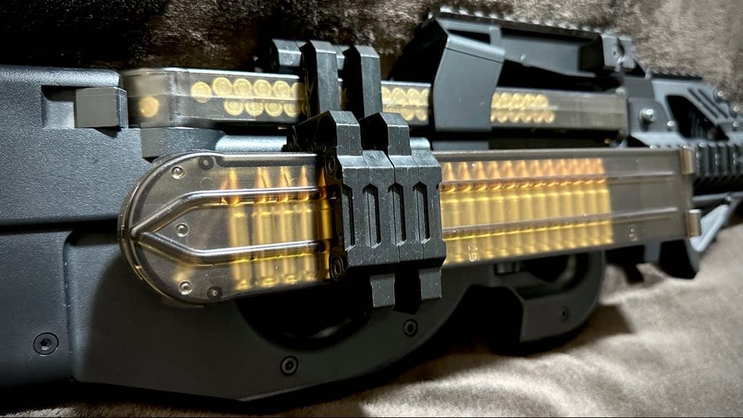 東京マルイ P90 TR カスタム レイルハンドガード アームドマグクリップ 等