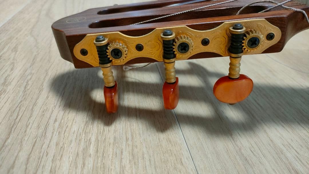 ヤマハ　サイレントギター　クラシックギター SLG-100N