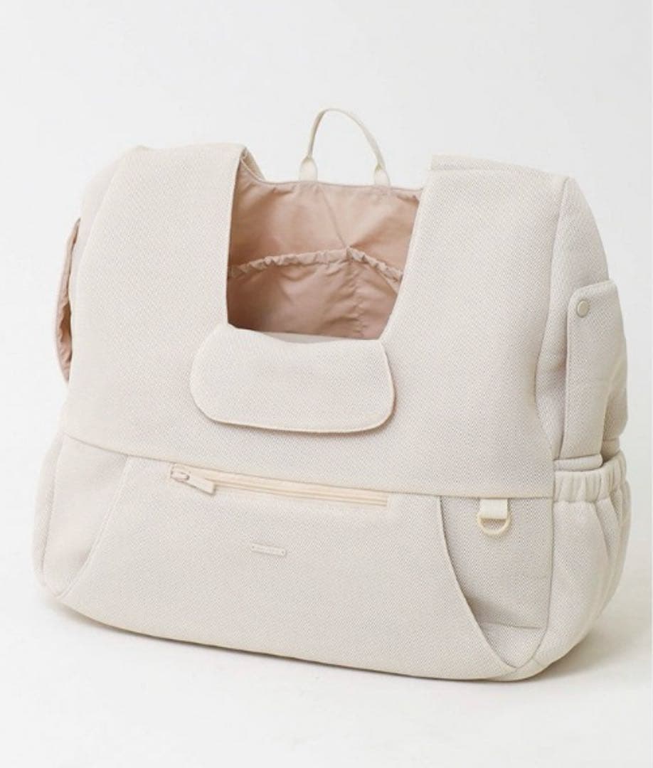 モンシェリ キルティングメッシュ　フロントリュックMベージバッグ　犬