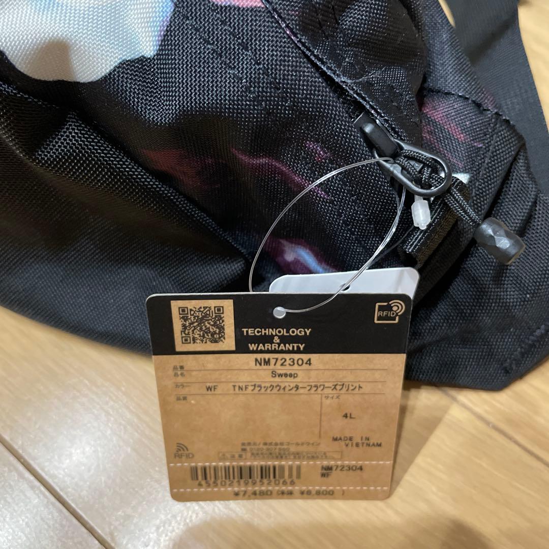 新品タグ付き・THENORTHFACE・ボディバッグ・花柄