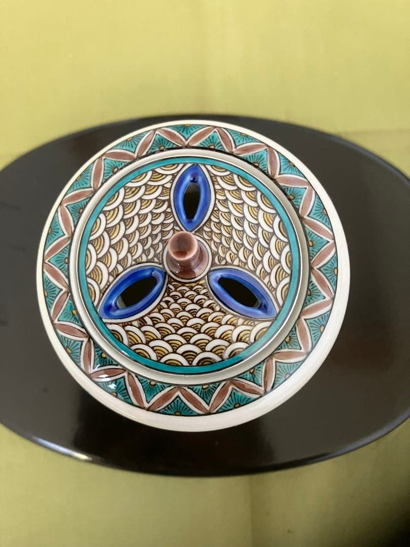 九谷焼　陶器製波と獅子の香炉