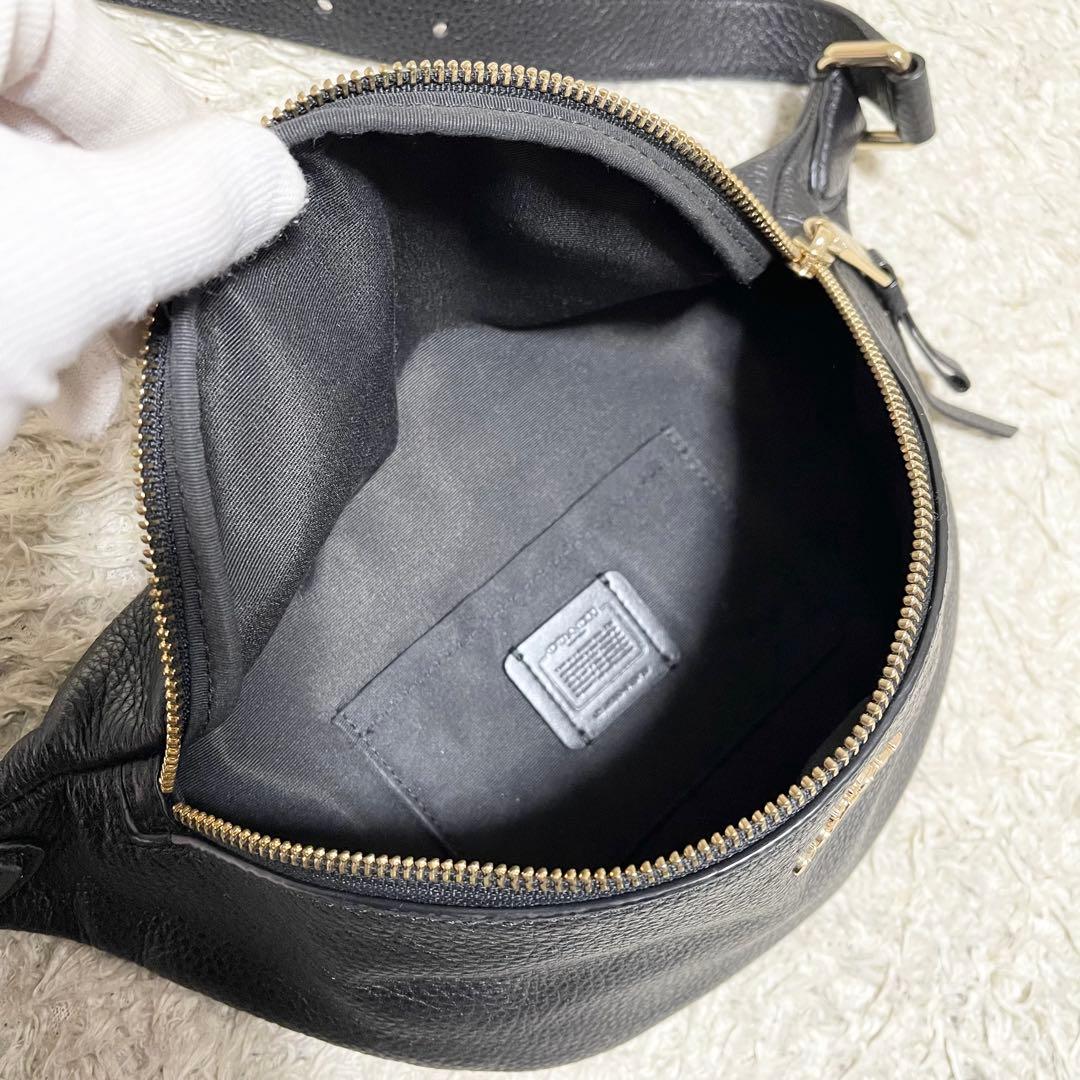 【極美品】コーチ　ボディバッグ　ウエストポーチ　レザー　本革　黒　ゴールド金具