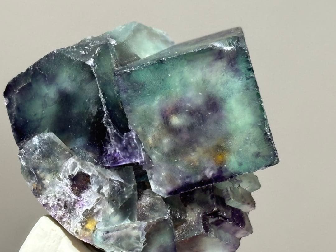 【ナミビア　オコルス】　グリーンファントムフローライト