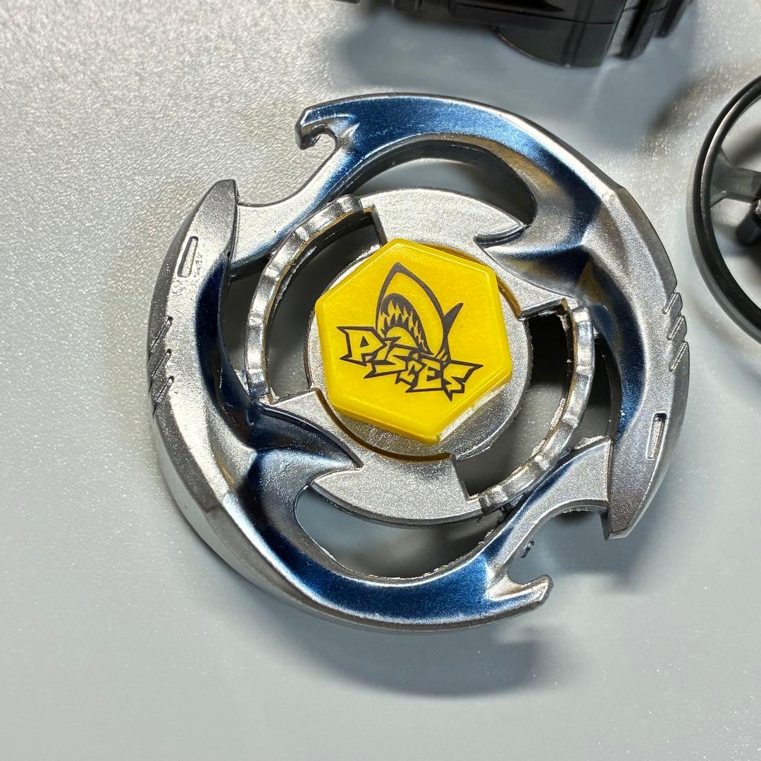 【新品‼️激レア】　メタルファイトベイブレード レジェンドパイシーズD125BS