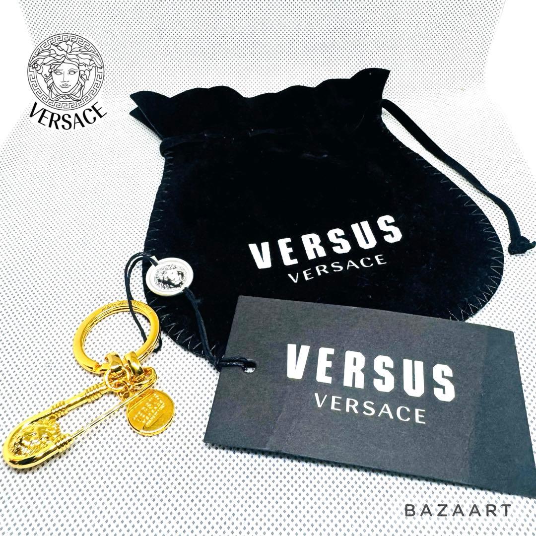 VERSACE ヴェルサーチ ライオン キーリング キーホルダー ゴールド 美品