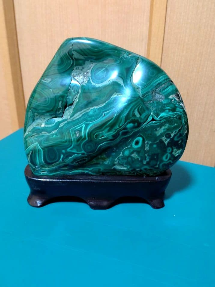 天然石/孔雀石 マラカイト 約1119g原石鑑賞用