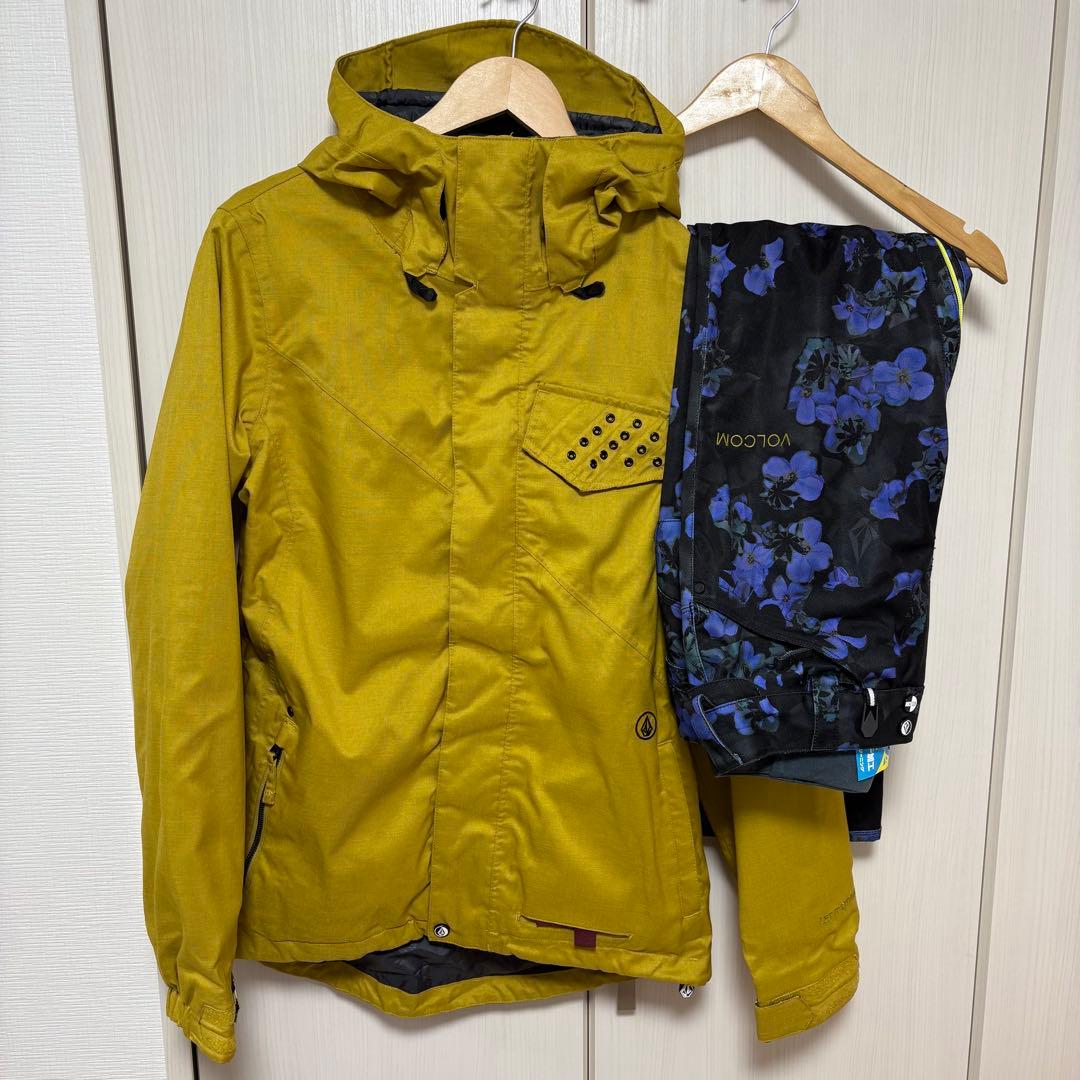 VOLCOM スノーボード　ウェア　上下セット　レディース　m s