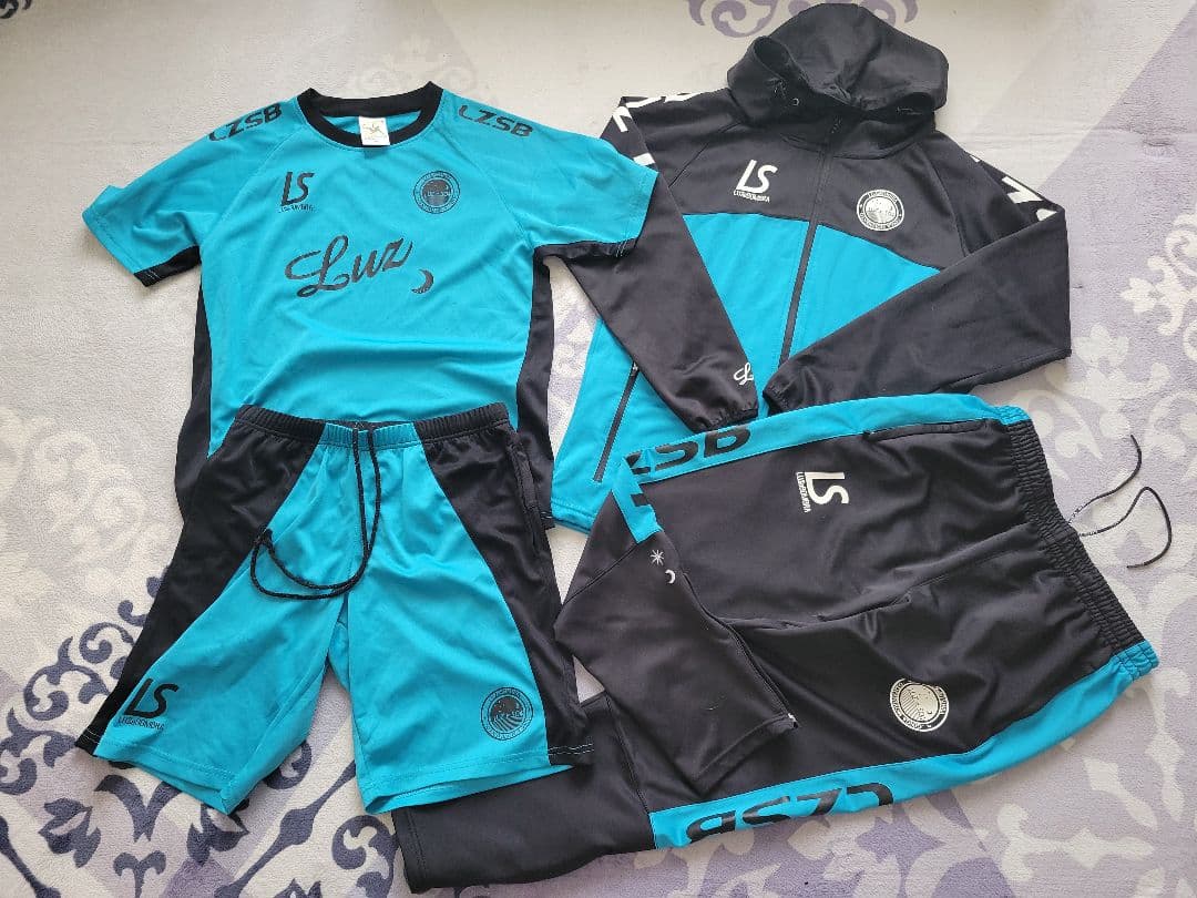 ルースイソンブラ　ジャージ上下　プラシャツ上下　セット　Mサイズ