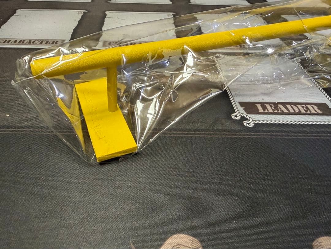 black  ブラックリバー　丸レール　イエロー　指スケ