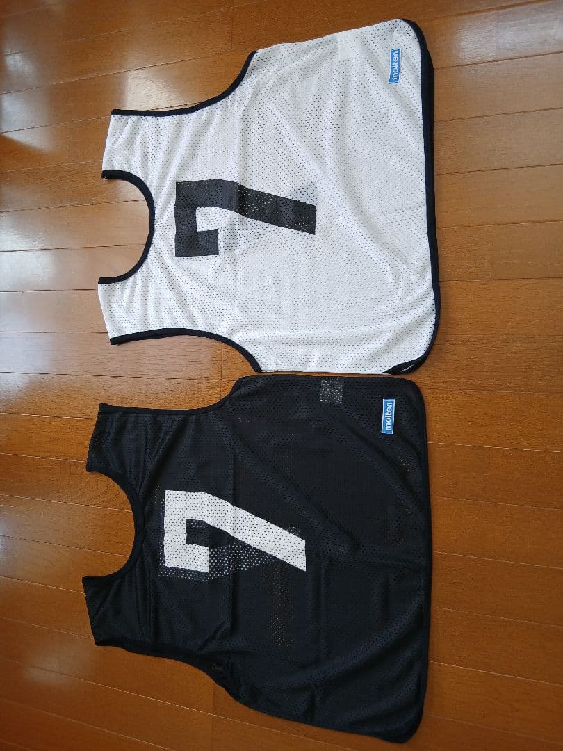 モルテンバスケットジュニアビブス 4～13番 ホワイト とブラック　10枚セット