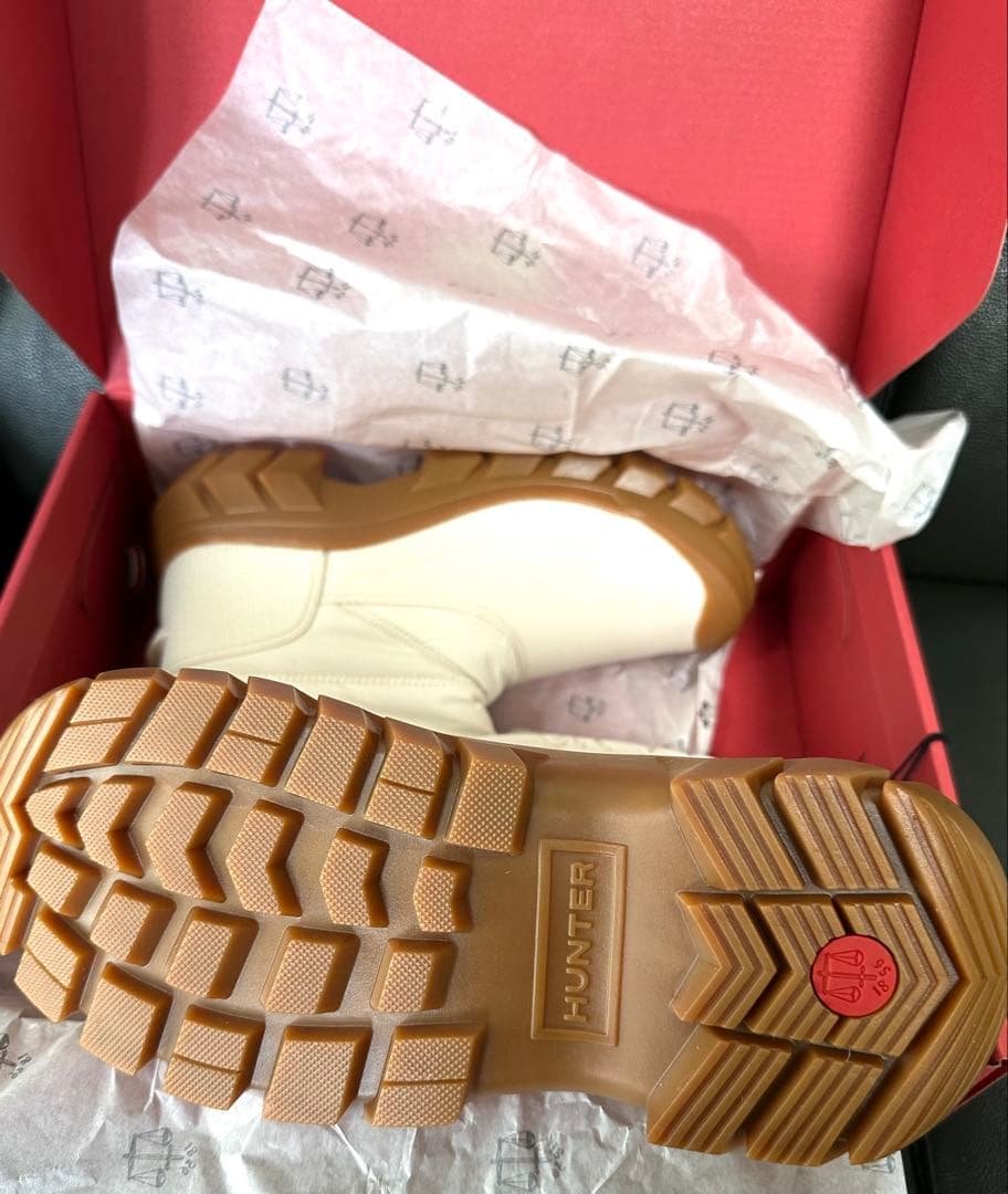 超人気 HUNTER スノーブーツ ショート (24cm) 白、新品防水防寒