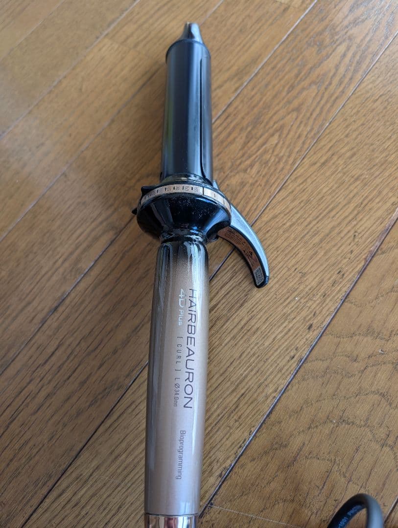 ママー、様お値下げ！HAIRBEAURON 　4D　 Plus　 　アイロン