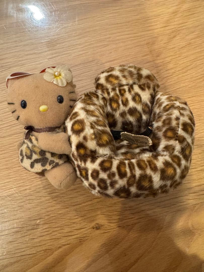 2002年製 ハローキティ ガングロ ヒョウ柄 携帯電話ホルダー カー用品