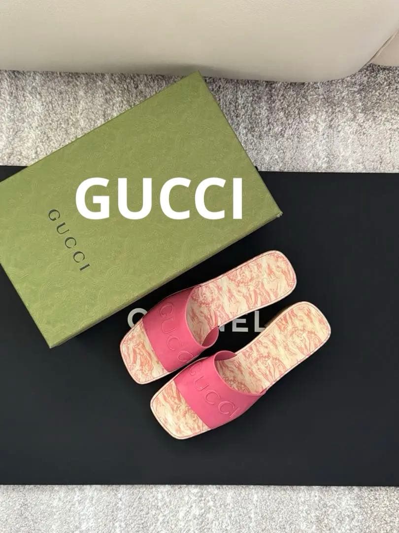 GUCCI ピンク サンダル スリーパー·ミュール