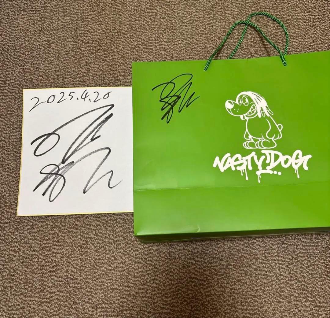 がーどまんサイン入り色紙Nasty Dog 紙袋サイン入り