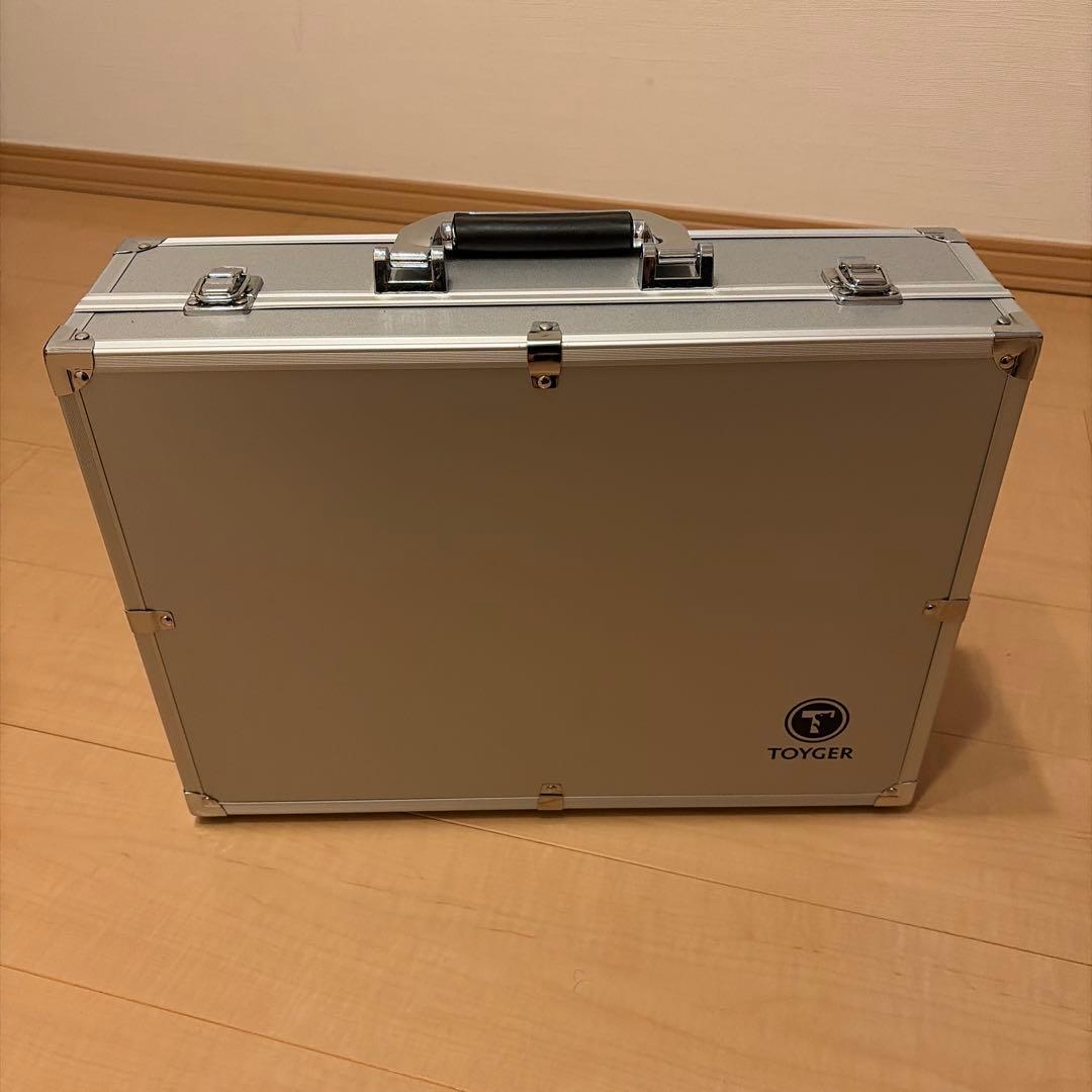 トイガー（TOYGER）アタッシュケース
