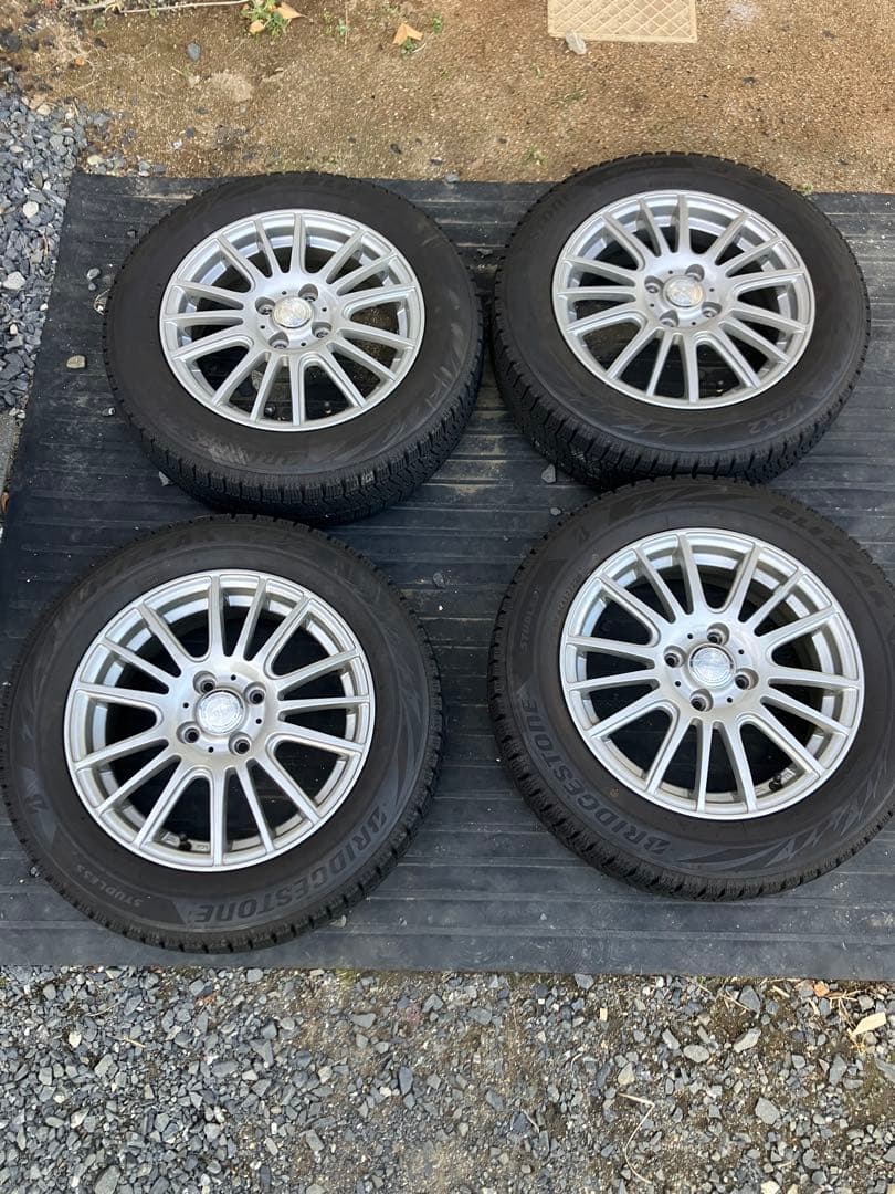 (2065) 22年製スタッドレスタイヤ社外アルミホイール付き2本①