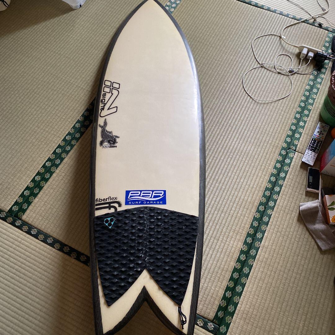 インサイトサーフボード、マットペンシェイプ、ファイバーフレックスtwin。