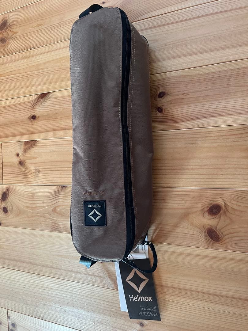 Helinox 折りたたみテーブル Ｍ　コヨーテ